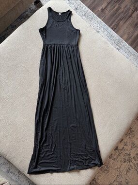 Classic Black Sleeveless Maxi Dress